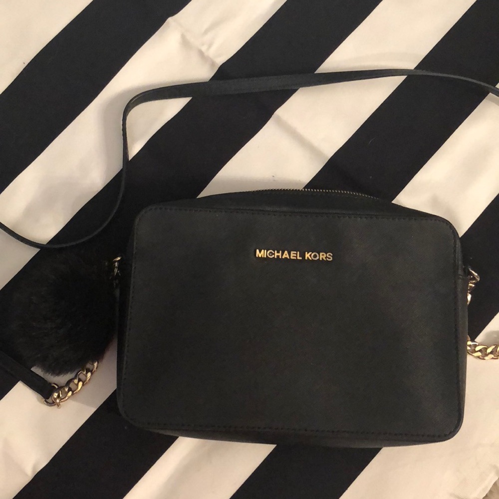 Michael Kors Jetset Travel Crossbody Black